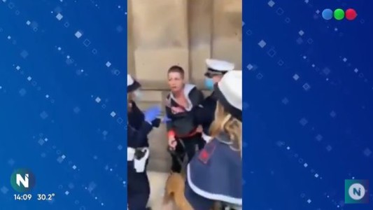 La detuvieron por no usar barbijo en la vía pública