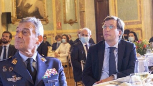 Escándalo en España por la asistencia de funcionarios a una fiesta con 150 personas