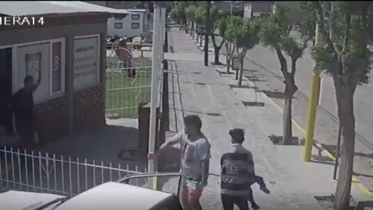 Video: bomberos voluntarios le salvaron la vida a un bebé que se estaba ahogando