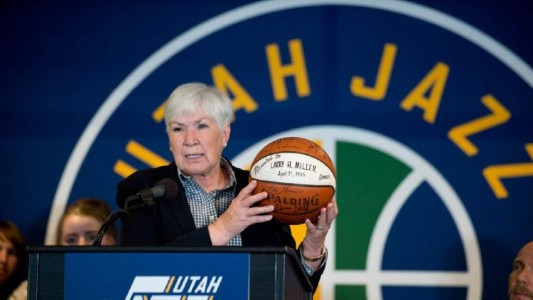 La franquicia de la NBA Utah Jazz fue vendida en 1.660 millones de dólares