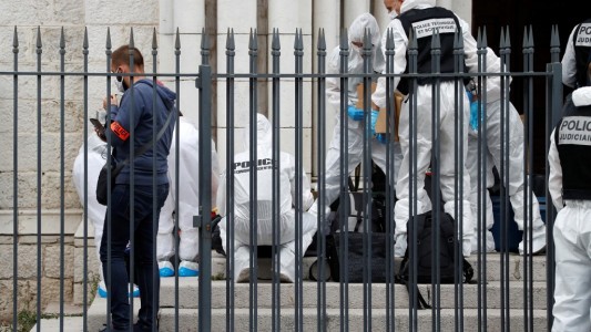 "Corran, hay gente muerta": testimonio de testigo del ataque en una iglesia de Francia