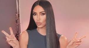 El pie de Kim Kardashian con 6 dedos que se volvió viral en las redes sociales