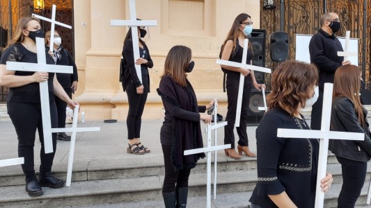Emotivo homenaje al personal de la salud fallecido por coronavirus en Córdoba