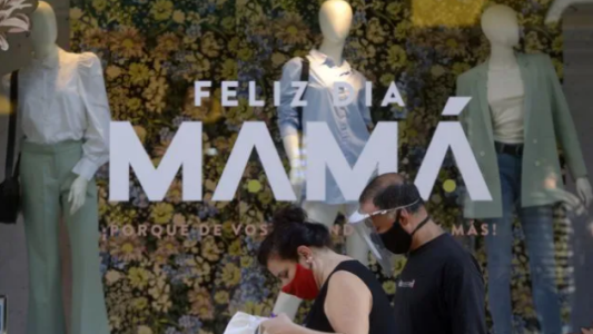 Las ventas en comercios minoristas cayeron 14,9% en octubre