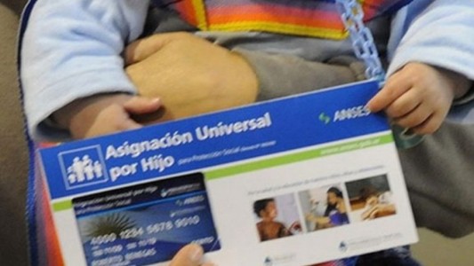 AUH: ¿Cómo cobrar el 20% retenido de la Libreta que otorga $8.000?