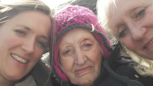 Una mujer fue detenida por sacar del hogar de ancianos a su mamá que no veía desde febrero