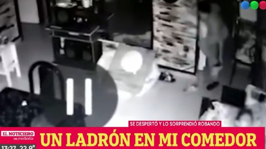 Video: se metió un ladrón en la casa y se hizo la dormida