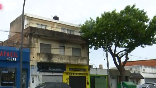 Una nena de 9 años se arrojó desde un primer piso escapando de una situación violenta