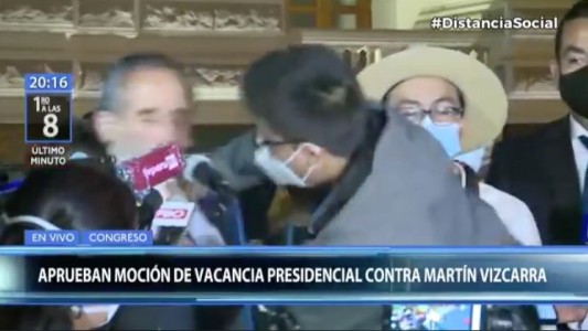 Perú: Le pegó a un congresista, se convirtió en un "héroe nacional" y podría ir preso durante 6 años