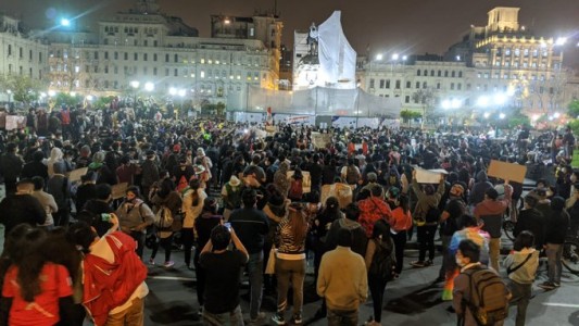 No cesa la tensión en las calles en Perú tras la destitución del presidente Vizcarra