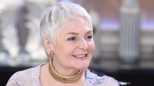 Internaron de urgencia a Claudia Lapacó: la encontraron inconsciente en su auto