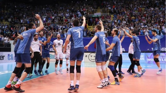 Chau “parquet” y butacas: el Orfeo vende las instalaciones para básquet y vóley