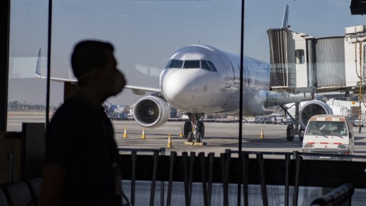 Tras ocho meses, Chile reabre su frontera