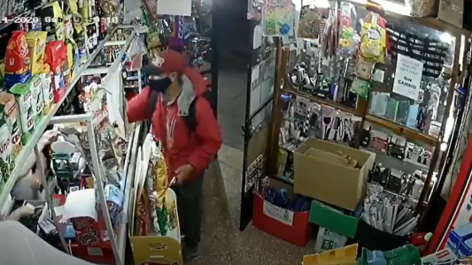 "Dale porque te mato a la nenita", gritó un ladrón al robar un kiosco en La Plata