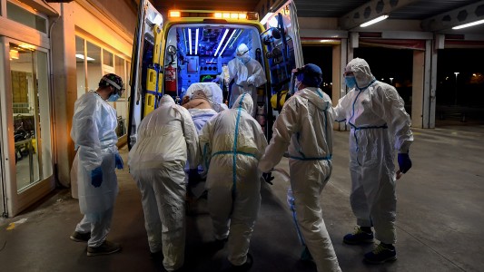 España comienza a mostrar una leve mejoría en el índice de contagios de coronavirus