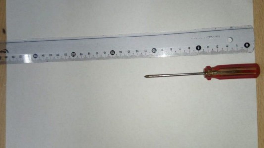 Un hombre amenazó a su ex pareja con un destornillador y la violó