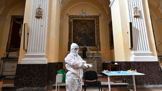 Italia registra 630 muertes y supera los 50.000 fallecidos por coronavirus