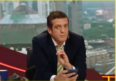 "Cuando van a suministrarle la medicación, se descompensa y muere", así fueron los últimos minutos de Maradona