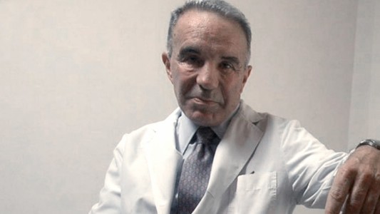 Alfredo Cahe, ex médico de Maradona: "Tendría que haber permanecido internado, no en una casa que no estaba preparada"