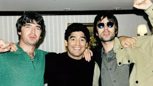 Noel y Liam Gallagher despidieron a Diego con una foto