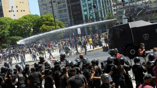 El Gobierno apuntó contra la Ciudad por los incidentes en el velatorio de Maradona