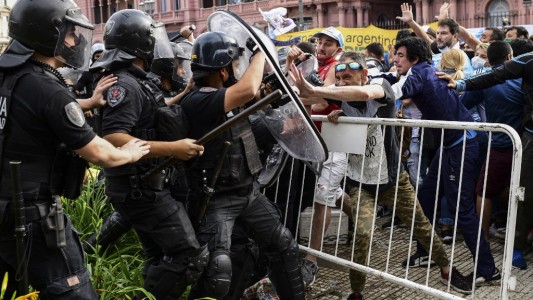 Alberto Fernández y el velorio de Diego Maradona: "Debimos haber previsto la presencia de barrabravas"
