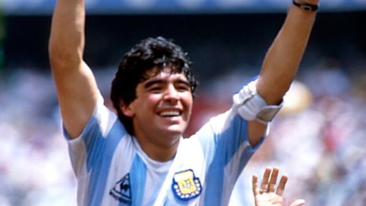 Viral: ¿una foto en el cielo con la silueta de Maradona?