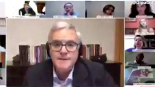 Aborto: un expositor citó al Señor de los Anillos para justificar su postura