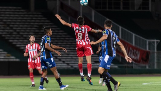 Instituto perdió ante Almagro en el Kempes