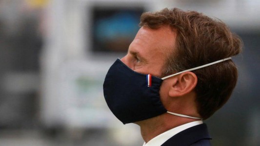 Macron dio positivo por coronavirus y se mantendrá en aislamiento durante siete días