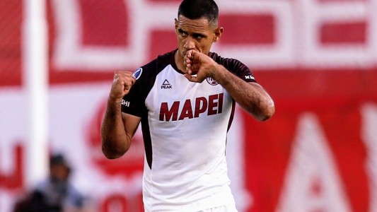 Lanús pasó a semifinales de la Sudamericana aplastando a Independiente en Avellaneda