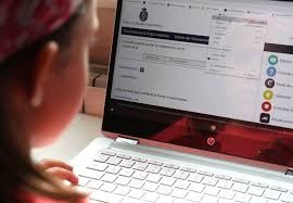 Coronavirus, infodemia, confinamiento y 'tiktok', candidatas a ser elegidas "la palabra del año"