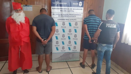 Un policía se disfrazó de Papa Noel para detener a un prófugo de la justicia