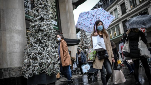 Detectaron en Francia un primer caso de la nueva cepa de coronavirus que surgió en Reino Unido
