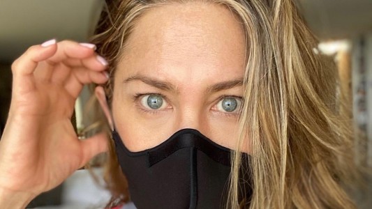 "Nuestra primera pandemia 2020": polémico adorno de Jennifer Aniston