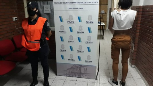 A las piñas en una marcha "celeste": se salvó de ser linchado