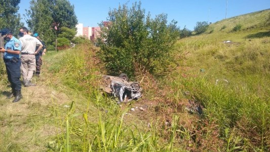 Tres muertos y un herido grave tras vuelco en circunvalación