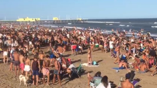 Descontrol en las playas de Pinamar: así intentaba dispersar la policía a la gente