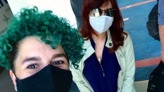 Vicepresidenta en zapatillas: la selfie viral con Cristina