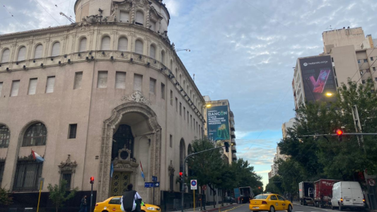 Nueva batalla entre taxistas y Uber