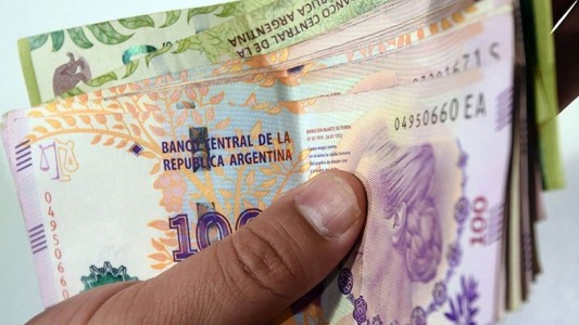 Santa Fe: Encontró dinero en la calle y busca con pistas al dueño