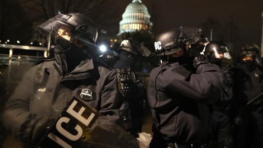 Un policía del Capitolio de Estados Unidos murió tras los incidentes