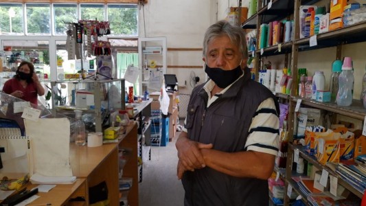 Una banda con vestimenta policial asaltó a una familia dueña de un minimercado