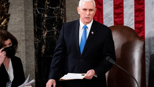 Mike Pence rechazó invocar la 25° enmienda para remover a Donald Trump de su cargo