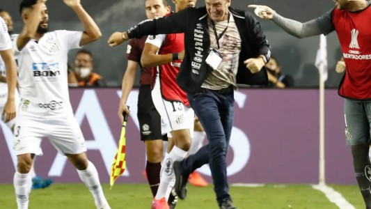 "Todos esperaban una final entre Boca y River, pero ganó el fútbol brasileño", dijo DT Santos, Cuca