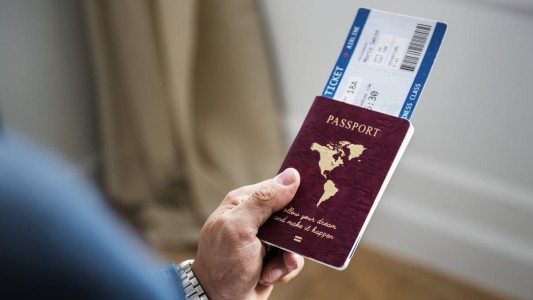 Compañías de tecnología y salud se alían para crear certificados digitales de vacunación