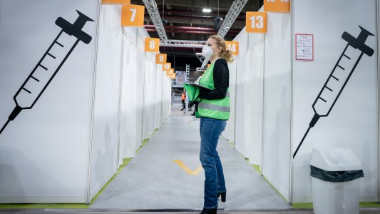 Alemania superó los 2 millones de casos de coronavirus y volvió a registrar más de 1.000 muertes diarias