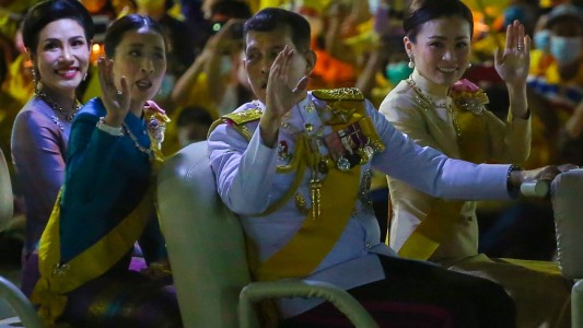 Condena récord: 43 años de prisión por insultar a la familia real