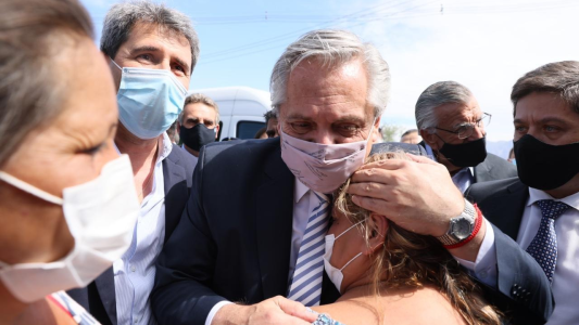 Alberto Fernández recorrió zonas afectadas por el sismo en San Juan