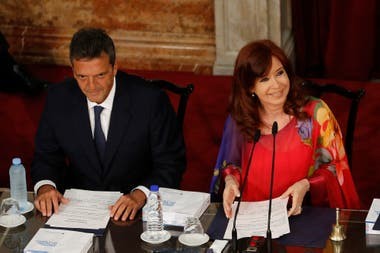 Cristina Kirchner y Sergio Massa vuelven a congelar las dietas de los legisladores